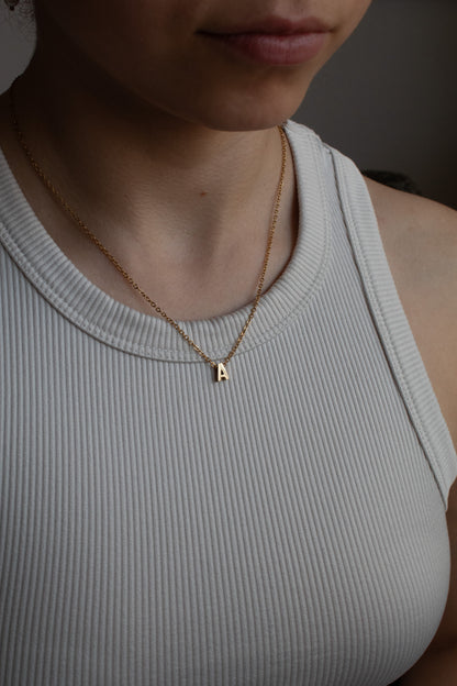 Goldene Buchstaben Kette | Initial Necklace