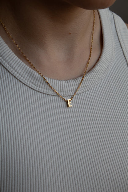Goldene Buchstaben Kette | Initial Necklace