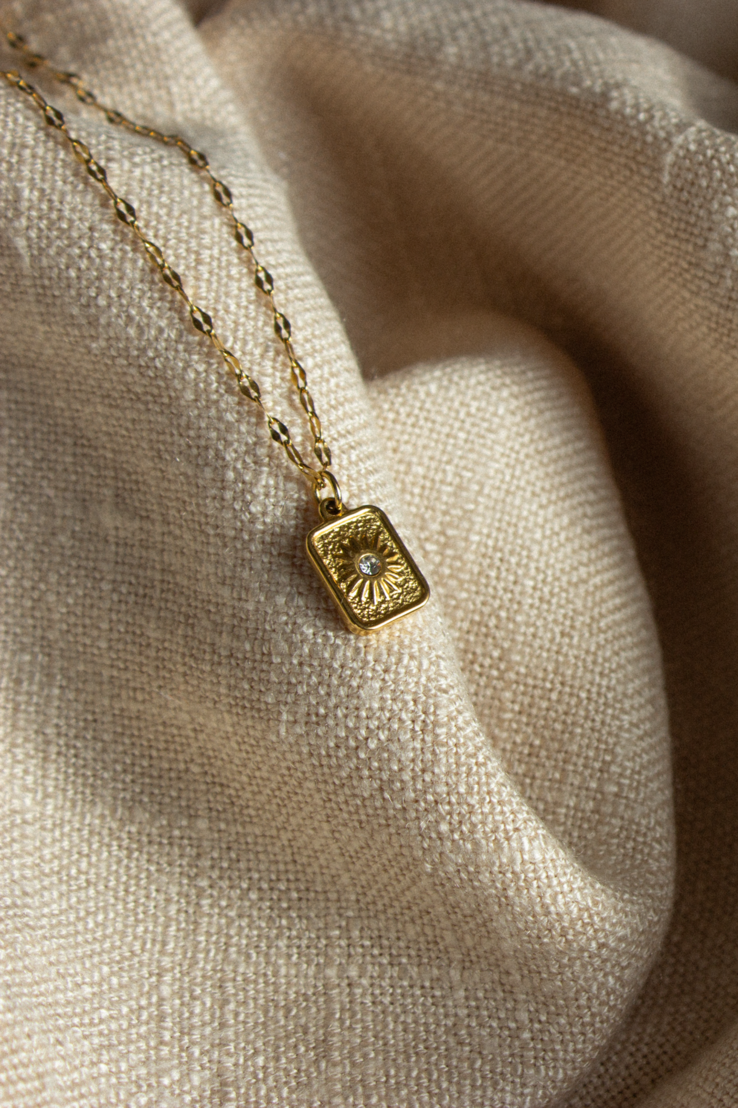 Soleia Necklace – Clear