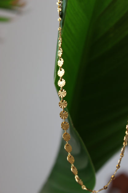 Zorana – Gold Disc Choker Necklace in Gold